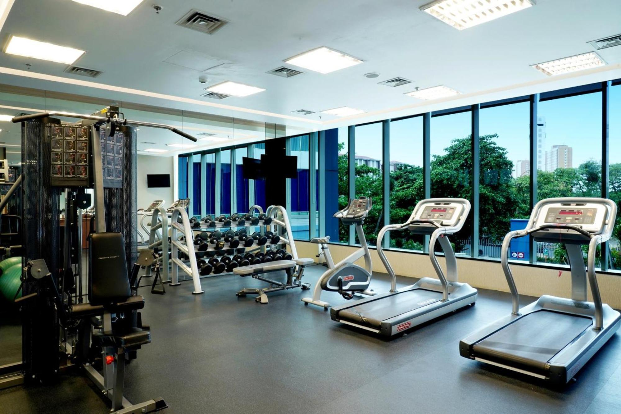 Holiday Inn Express Jakarta International Expo By Ihg Екстер'єр фото